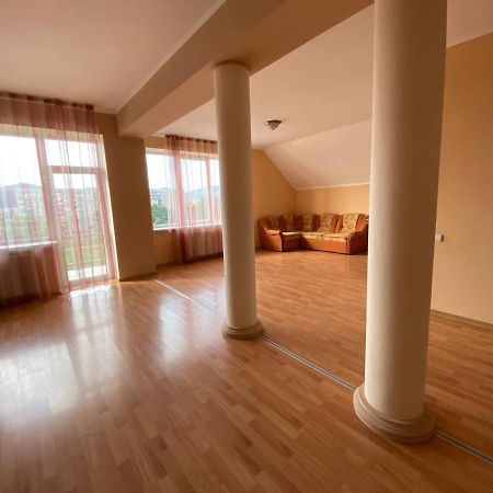 موكاشيفه Apartments On Parkaniya 2A المظهر الخارجي الصورة