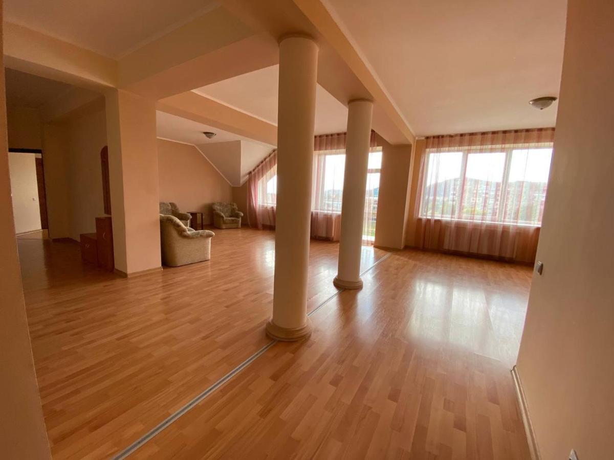 موكاشيفه Apartments On Parkaniya 2A المظهر الخارجي الصورة